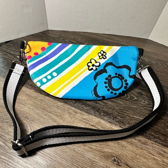 Brighton Crossbody Zippered Fanny Pack Belt Bag New With Tags Graffiti Love - Picture 6 of 9